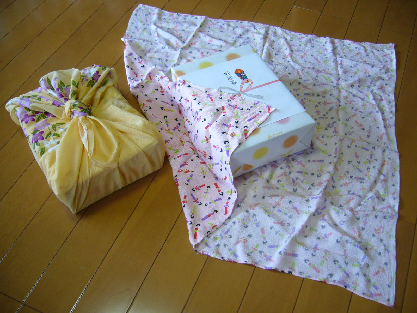 Gift wrapping: Traditional Japanese wrapping cloth,furoshiki,katori-city,japan